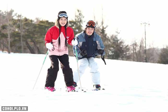 Trải nghiệm trượt tuyết khám phá mùa đông xứ Hàn - Ảnh 2