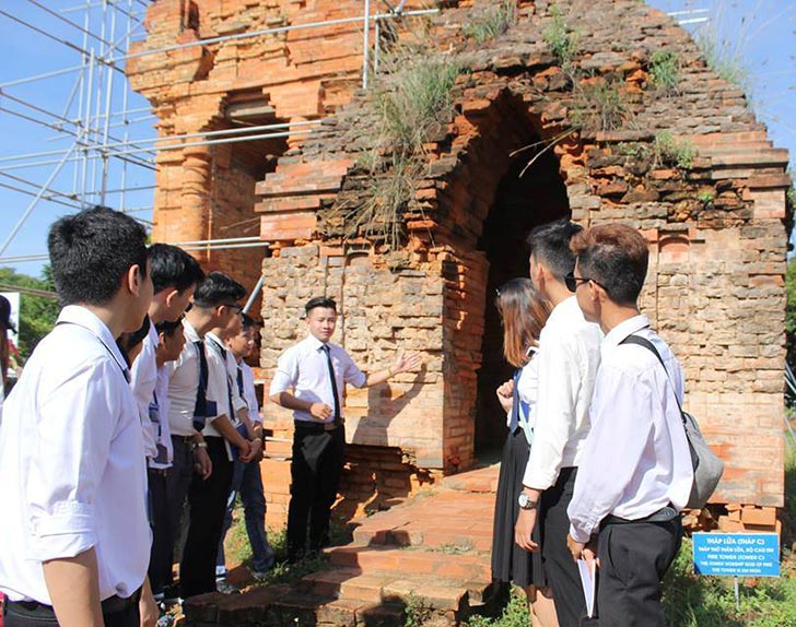 Nhiều hướng dẫn viên học tại Việt Giao để được đảm bảo việc làm - Ảnh 3