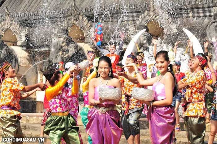 Khám phá lễ hội té nước Thái Lan từ 3,9 triệu đồng - Ảnh 2