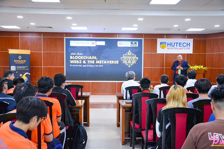Sinh viên công nghệ thông tin HUTECH được doanh nghiệp đến trường săn tuyển - ảnh 3