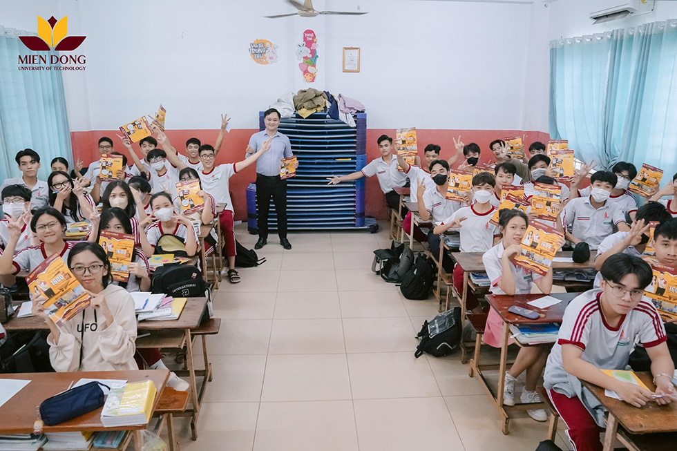 Trường ĐH Công Nghệ Miền Đông dành 1.000 suất học bổng cho sinh viên khó khăn