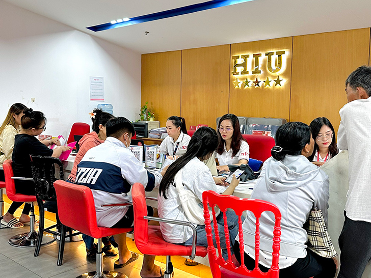 HIU với chính sách học phí đặc biệt năm 2025: học phí nhẹ nhàng, học bổng ngập tràn - ảnh 3 HIU với chính sách học phí đặc biệt năm 2025: học phí nhẹ nhàng, học bổng ngập tràn - ảnh 3