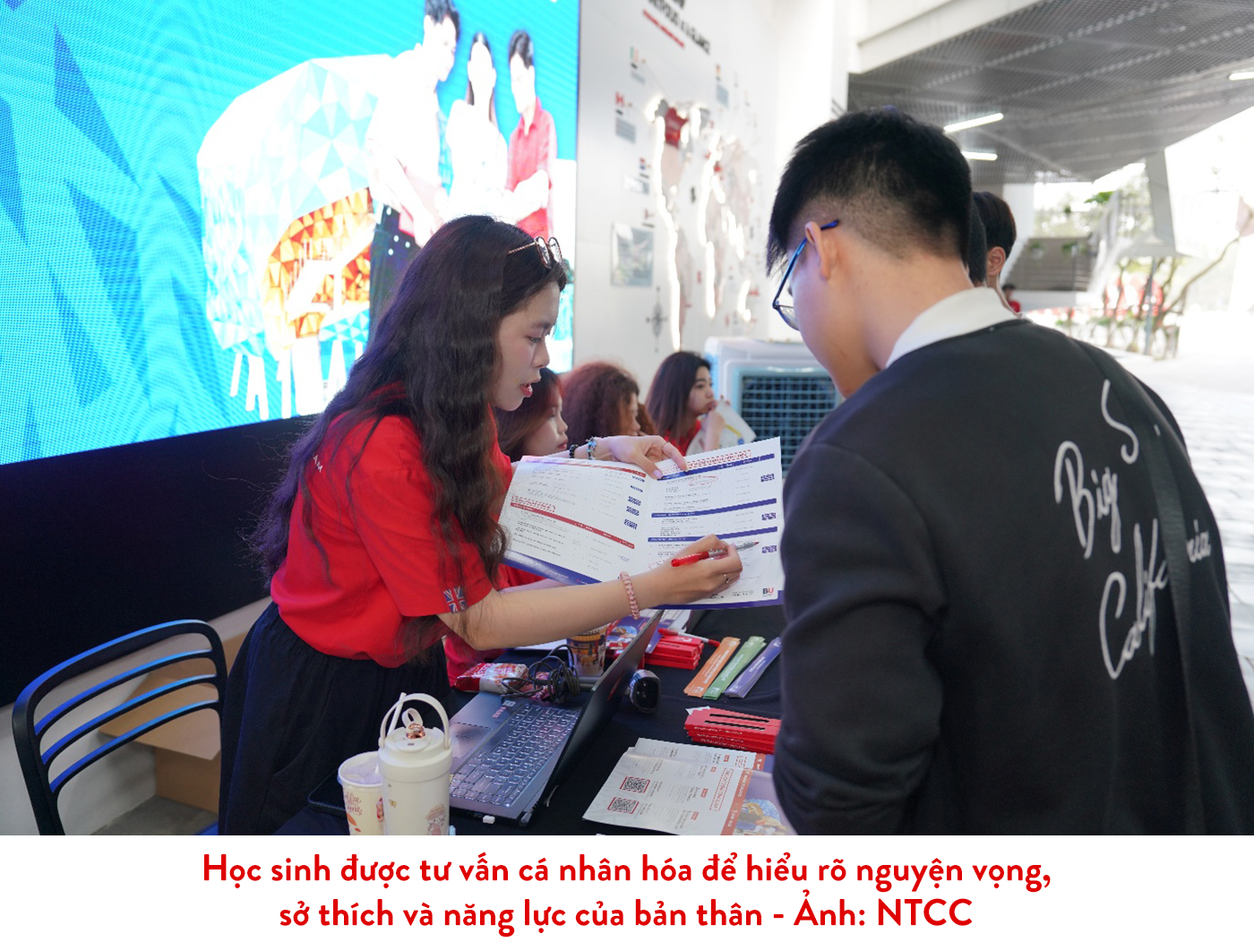 BUV lọt Top 3 toàn cầu về quy trình tuyển sinh - Ảnh 5 BUV lọt Top 3 toàn cầu về quy trình tuyển sinh - Ảnh 5