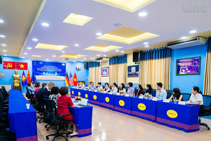 Đạt chuẩn kiểm định FIBAA - Dấu mốc cho hành trình vươn mình ra khơi của HUFLIT - Ảnh 2