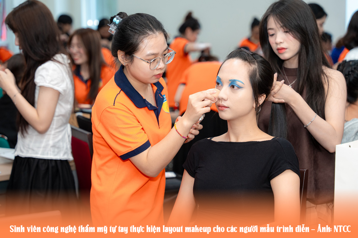 Thời trang trẻ với tham vọng đưa di sản vào đời sống đương đại - Ảnh 5