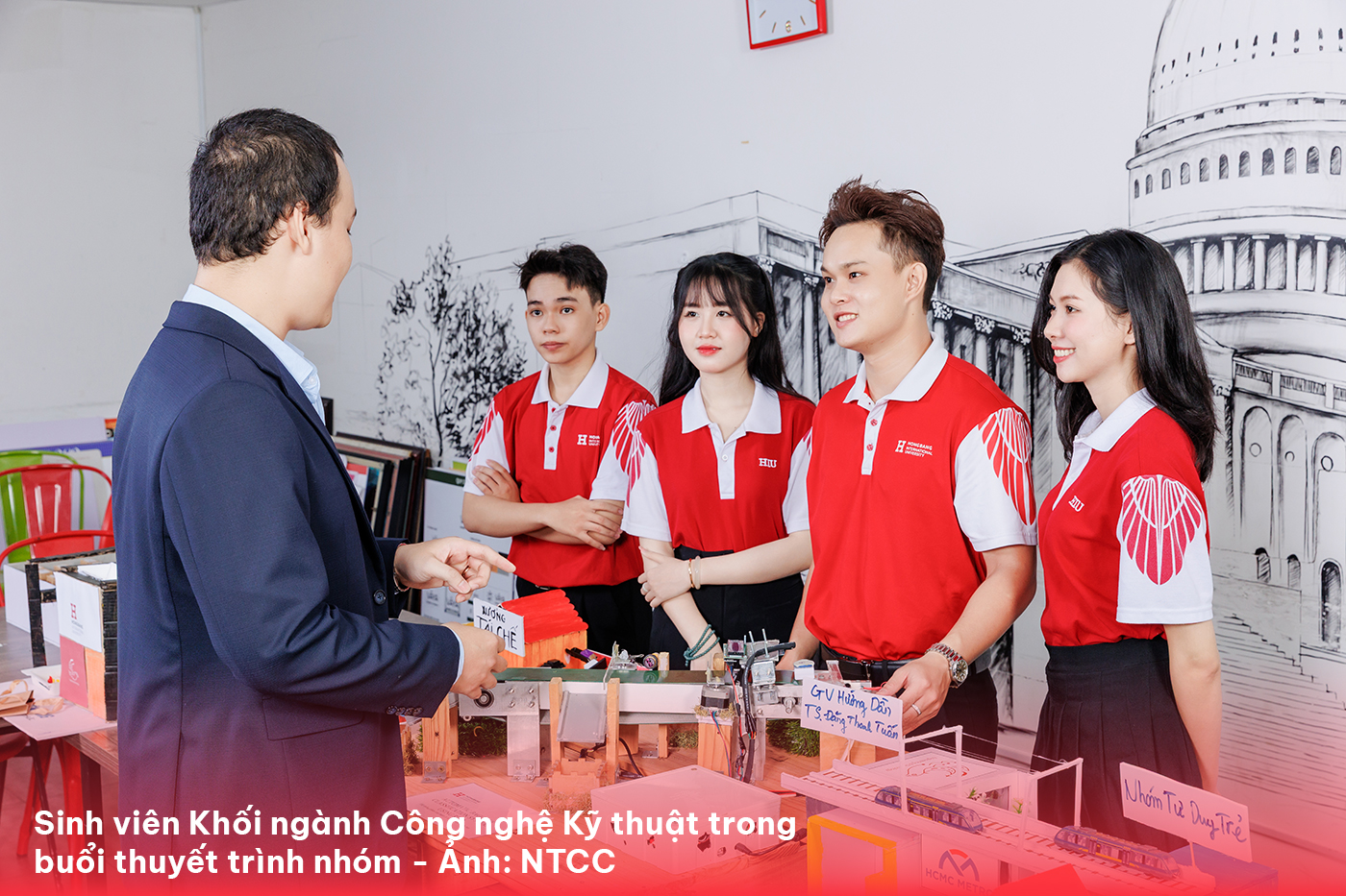 5 ngành mới dự kiến mở của HIU đi vào những khoảng trống nhân lực đang lộ rõ - Ảnh 5 5 ngành mới dự kiến mở của HIU đi vào những khoảng trống nhân lực đang lộ rõ - Ảnh 5