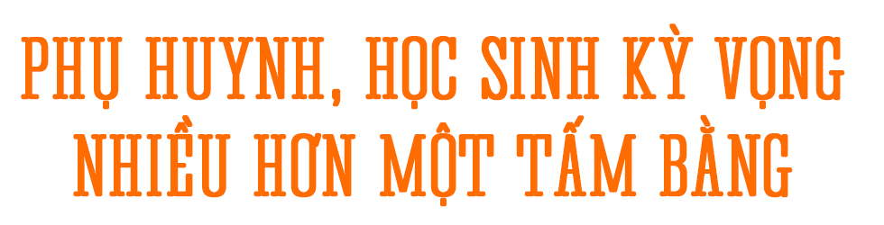 Phụ huynh và học sinh trò chuyện cùng Trường Đại học FPT về tương lai nghề nghiệp - Ảnh 6