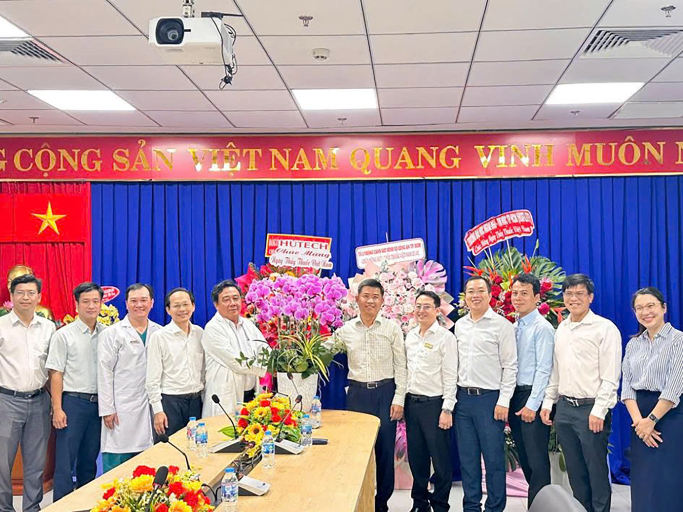 Bệnh viện đồng hành cùng HUTECH đào tạo bác sĩ - Ảnh 2 Bệnh viện đồng hành cùng HUTECH đào tạo bác sĩ - Ảnh 2