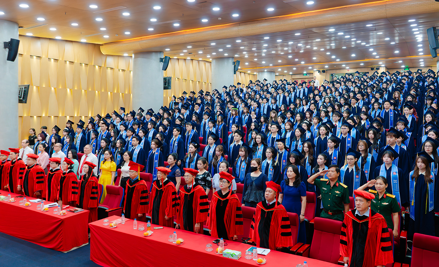 Gần 1.000 kỹ sư, kiến trúc sư, cử nhân HIU sẵn sàng bước vào thị trường lao động - Ảnh 8