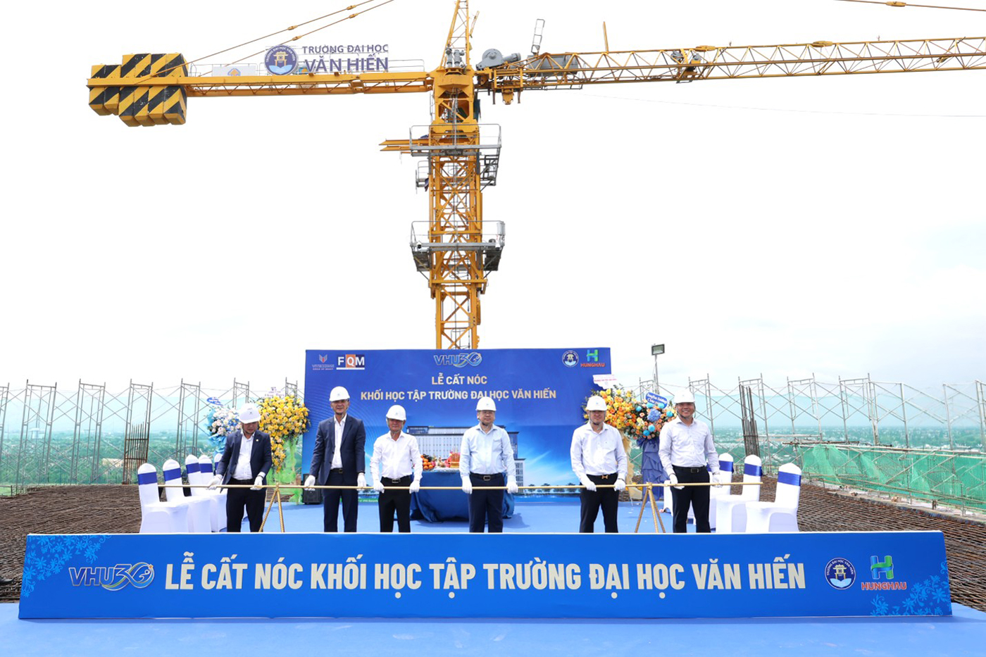 Trường Đại học Văn Hiến cất nóc Khối đào tạo học tập thực hành HEC2 - Ảnh 2 Trường Đại học Văn Hiến cất nóc Khối đào tạo học tập thực hành HEC2 - Ảnh 2