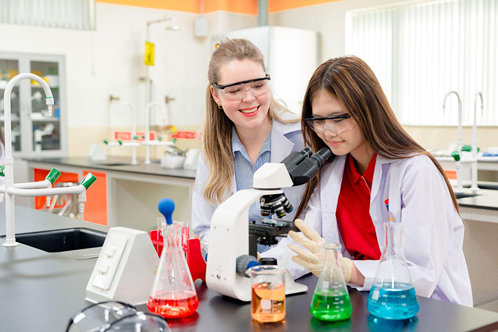 Đội ngũ giáo viên Royal School: Khơi mở tư duy trong lớp học Cambridge - Ảnh 2