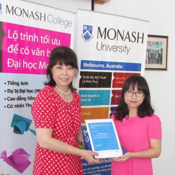 Gặp đại diện Monash University và khởi động Monash Brilliant