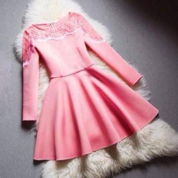 Đầm xòe phối ren vai Pink