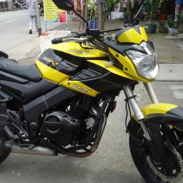 Moto Rebel Usa 125cc màu vàng đen BSTP