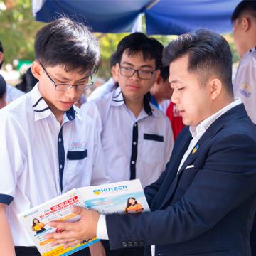 Gen Z được gì từ HUTECH Scholarship Tour 2026?