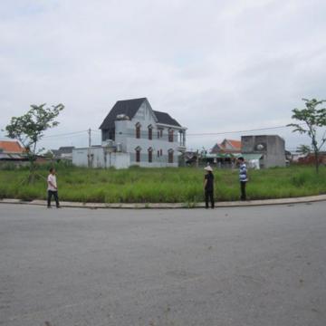 Lô đất 2 mặt tiền gần vòng xoay Phú Hữu quận 9 giá rẻ