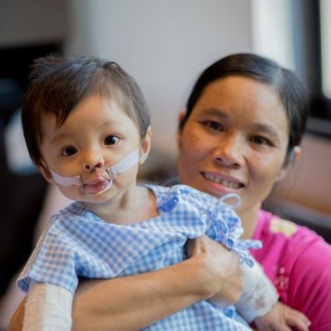 Phẫu thuật bệnh tim bẩm sinh cho người nghèo ở Việt nam