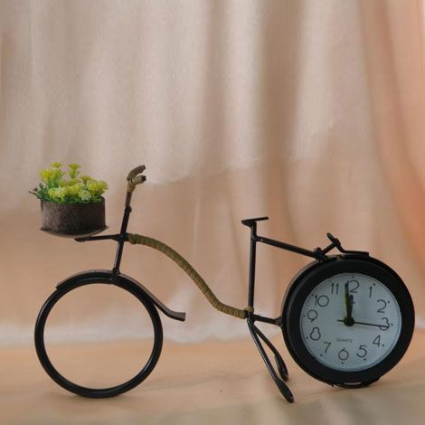 Xe đạp sắt đồng hồ độc đáo