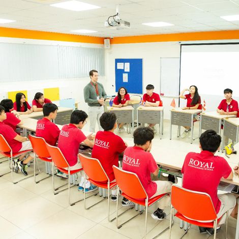 Royal School nâng cánh ước mơ với môi trường giáo dục chuẩn quốc tế