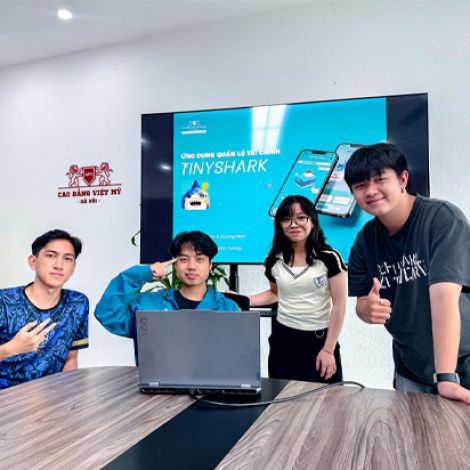 Cách Cao đẳng Việt Mỹ Hà Nội dạy sinh viên làm chủ AI