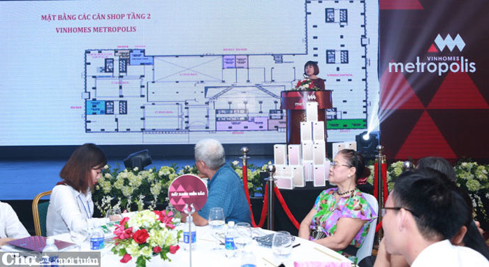 Vinhomes Metropolis trình làng toà tháp M2 và 8 căn thương mại