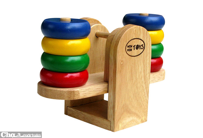 Đồ chơi bằng gỗ cân bập bênh Winwintoys 61072
