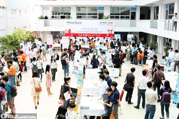 Chọn trường Đại học uy tín để 4 năm sau không thất nghiệp