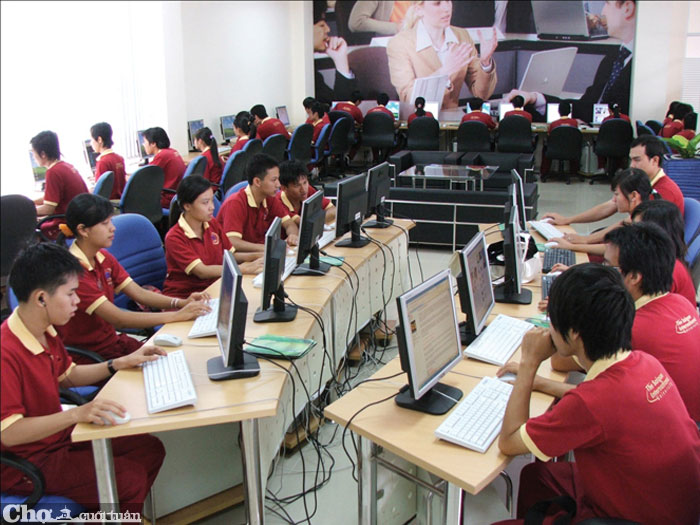 Hỗ trợ 100% sinh viên học miễn phí tiếng Anh và tin học
