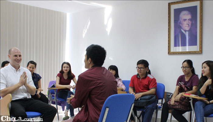 Hỗ trợ 100% sinh viên học miễn phí tiếng Anh và tin học