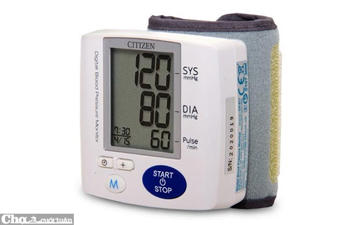 Máy đo huyết áp cổ tay Citizen CH-617