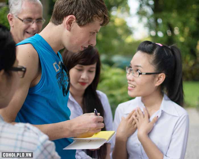 Học sinh Việt Giao học chương trình Tesol với giáo viên nước ngoài