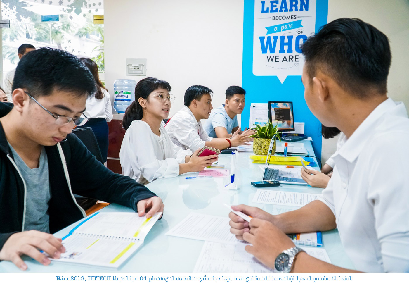 Xét tuyển đại học 2019 - hơn 45.000 nguyện vọng vào HUTECH - Ảnh 7 Xét tuyển đại học 2019 - hơn 45.000 nguyện vọng vào HUTECH - Ảnh 7
