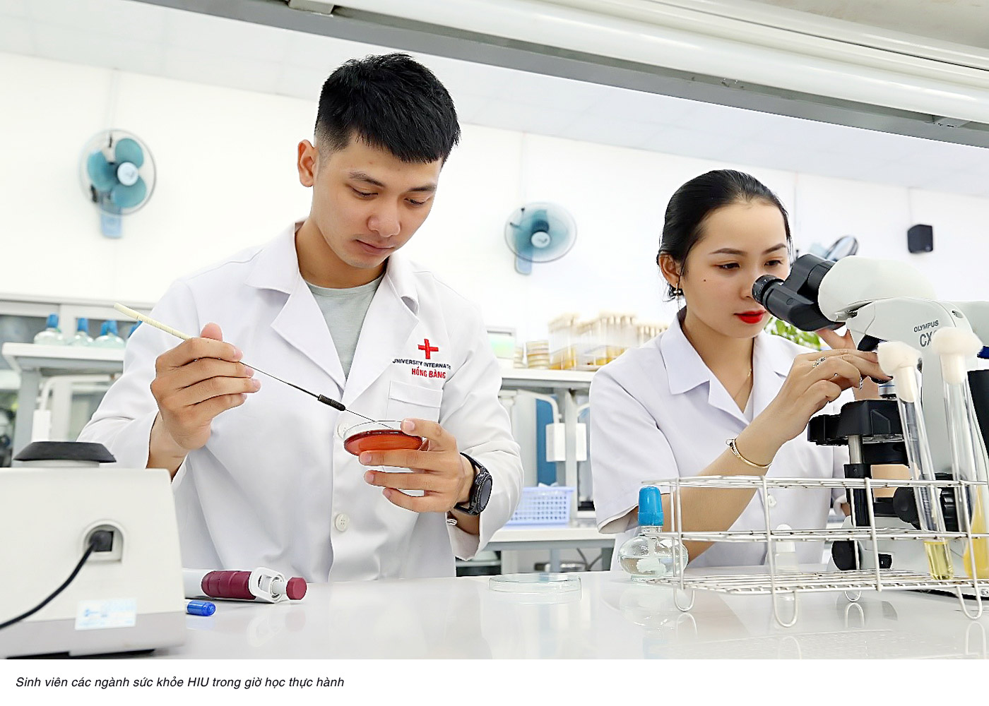 Đại học Quốc tế Hồng Bàng hợp tác đào tạo nhân lực cho bệnh viện - Ảnh 6 Đại học Quốc tế Hồng Bàng hợp tác đào tạo nhân lực cho bệnh viện - Ảnh 6