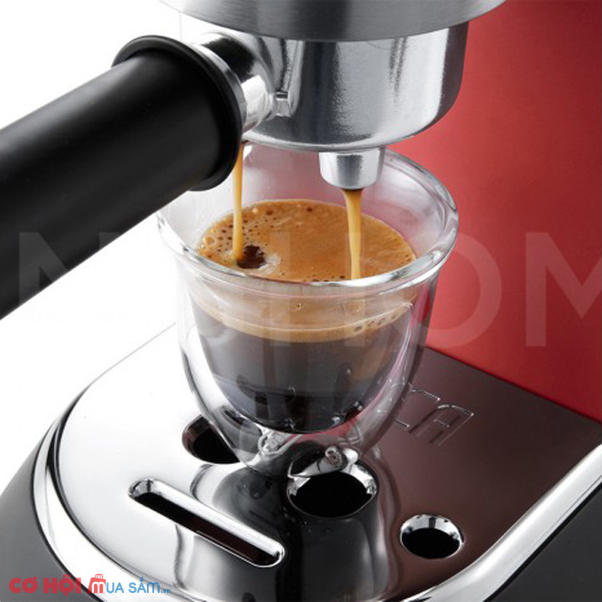 Máy pha cà phê DeLonghi EC685.R - Ảnh 4 Máy pha cà phê DeLonghi EC685.R - Ảnh 4