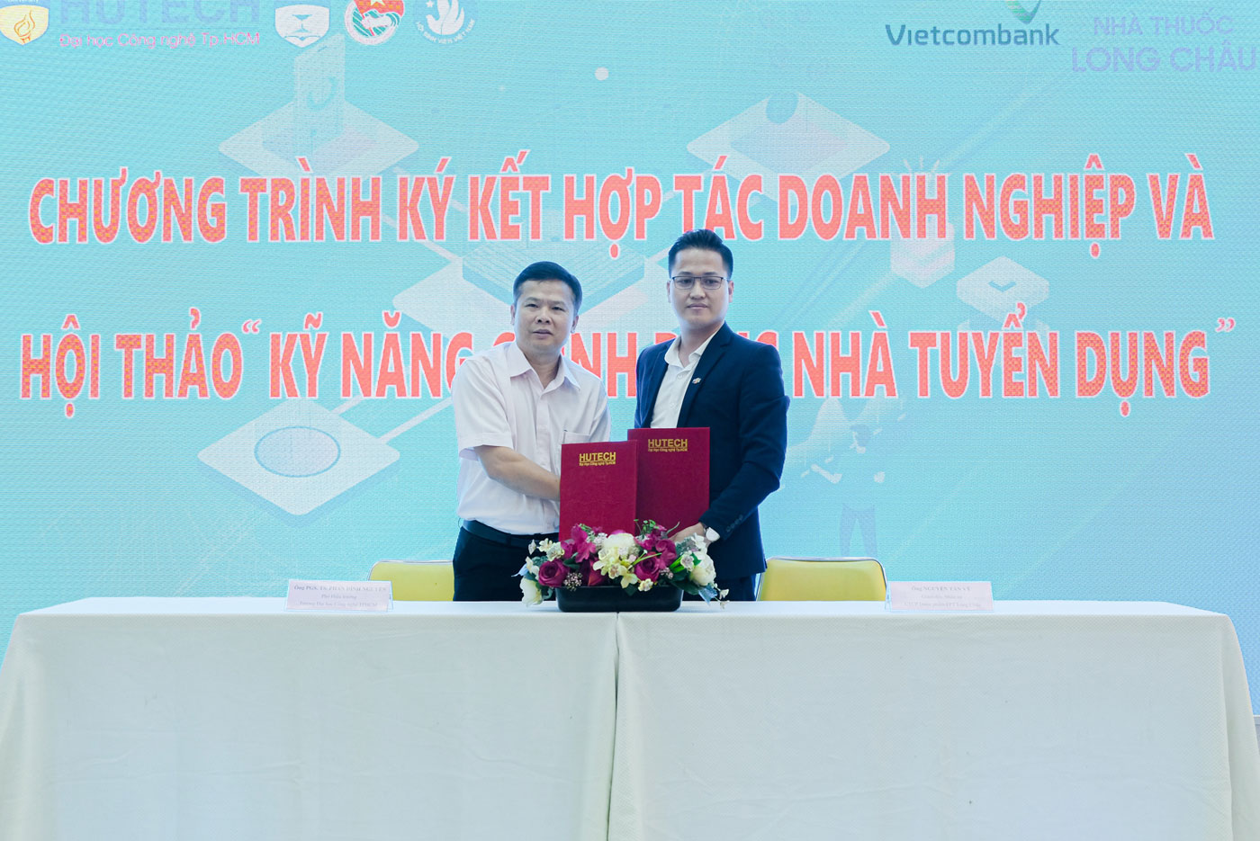 Sinh viên ngành Dược hoàn thiện chuyên môn từ hệ thống hiện đại - Ảnh 8 Sinh viên ngành Dược hoàn thiện chuyên môn từ hệ thống hiện đại - Ảnh 8