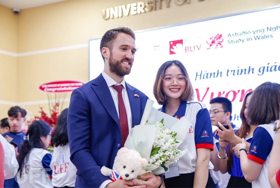 Quản trị khách sạn và du lịch - Khám phá ngành học chuẩn Anh quốc tại UEF - Ảnh 2 Quản trị khách sạn và du lịch - Khám phá ngành học chuẩn Anh quốc tại UEF - Ảnh 2