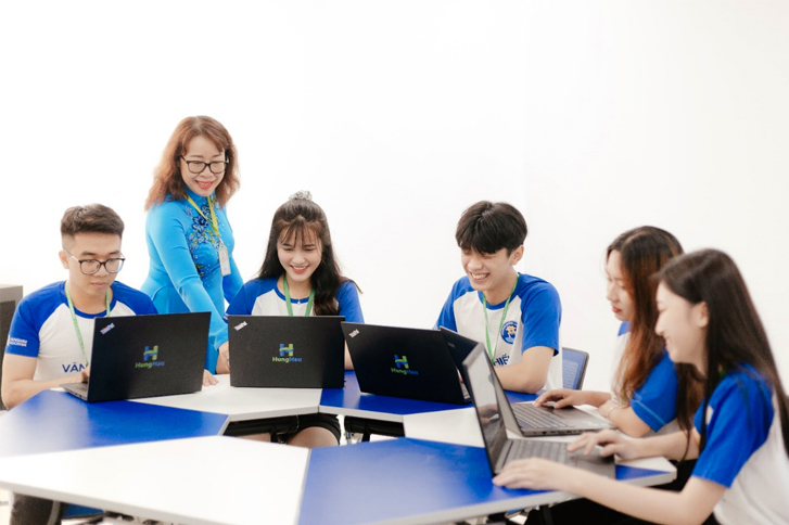 Trường ĐH Văn Hiến công bố gói hỗ trợ học tập 'khủng' dành cho thí sinh - Ảnh 7 Trường ĐH Văn Hiến công bố gói hỗ trợ học tập 'khủng' dành cho thí sinh - Ảnh 7
