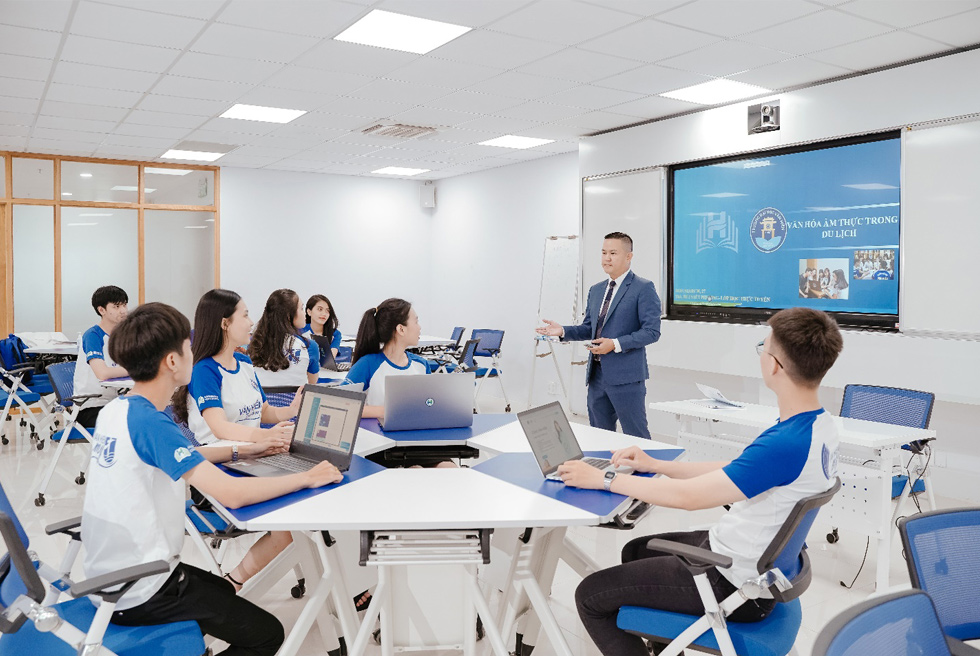 Trường ĐH Văn Hiến công bố gói hỗ trợ học tập 'khủng' dành cho thí sinh - Ảnh 2 Trường ĐH Văn Hiến công bố gói hỗ trợ học tập 'khủng' dành cho thí sinh - Ảnh 2