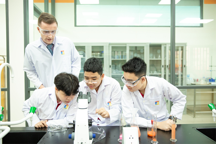 Royal School được công nhận cấp độ Cambridge IGCSE và AS/A Level - Ảnh 3 Royal School được công nhận cấp độ Cambridge IGCSE và AS/A Level - Ảnh 3