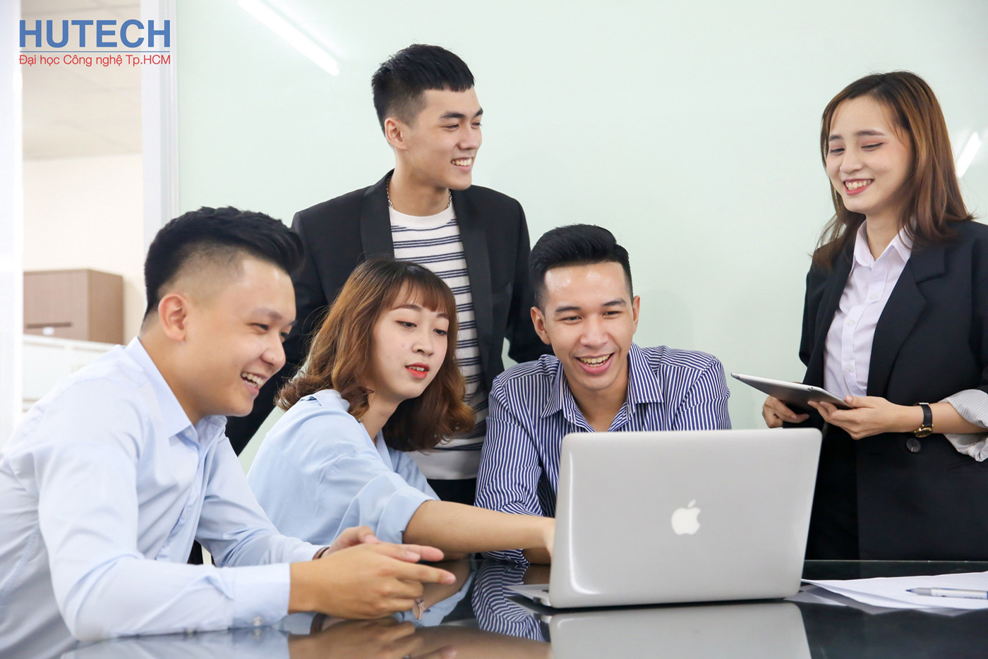 Năm 2022 HUTECH tuyển sinh trình độ thạc sĩ với 13 chuyên ngành - Ảnh 8 Năm 2022 HUTECH tuyển sinh trình độ thạc sĩ với 13 chuyên ngành - Ảnh 8