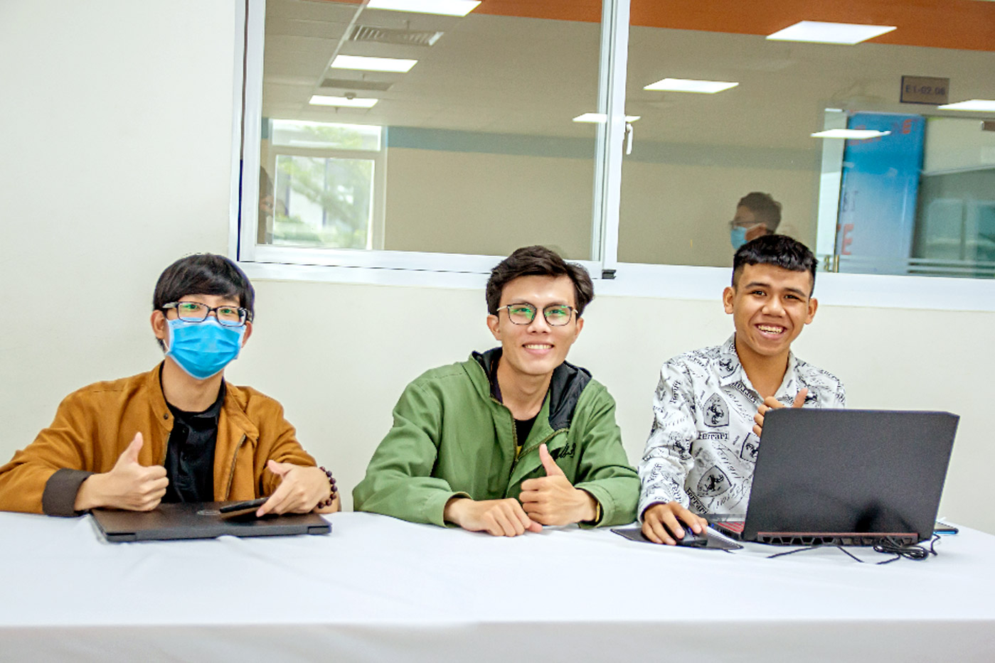 Chuyên gia công nghệ ′vạch kế hoạch′ cho sinh viên HUTECH - Ảnh 7 Chuyên gia công nghệ ′vạch kế hoạch′ cho sinh viên HUTECH - Ảnh 7
