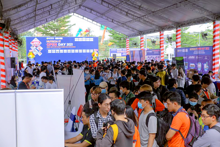 Chuyên gia công nghệ ′vạch kế hoạch′ cho sinh viên HUTECH - Ảnh 6 Chuyên gia công nghệ ′vạch kế hoạch′ cho sinh viên HUTECH - Ảnh 6