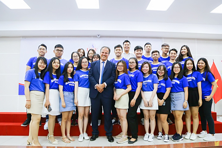 Chương trình cử nhân quốc tế vẫn chứng tỏ sức hút hậu COVID-19 - Ảnh 6 Chương trình cử nhân quốc tế vẫn chứng tỏ sức hút hậu COVID-19 - Ảnh 6