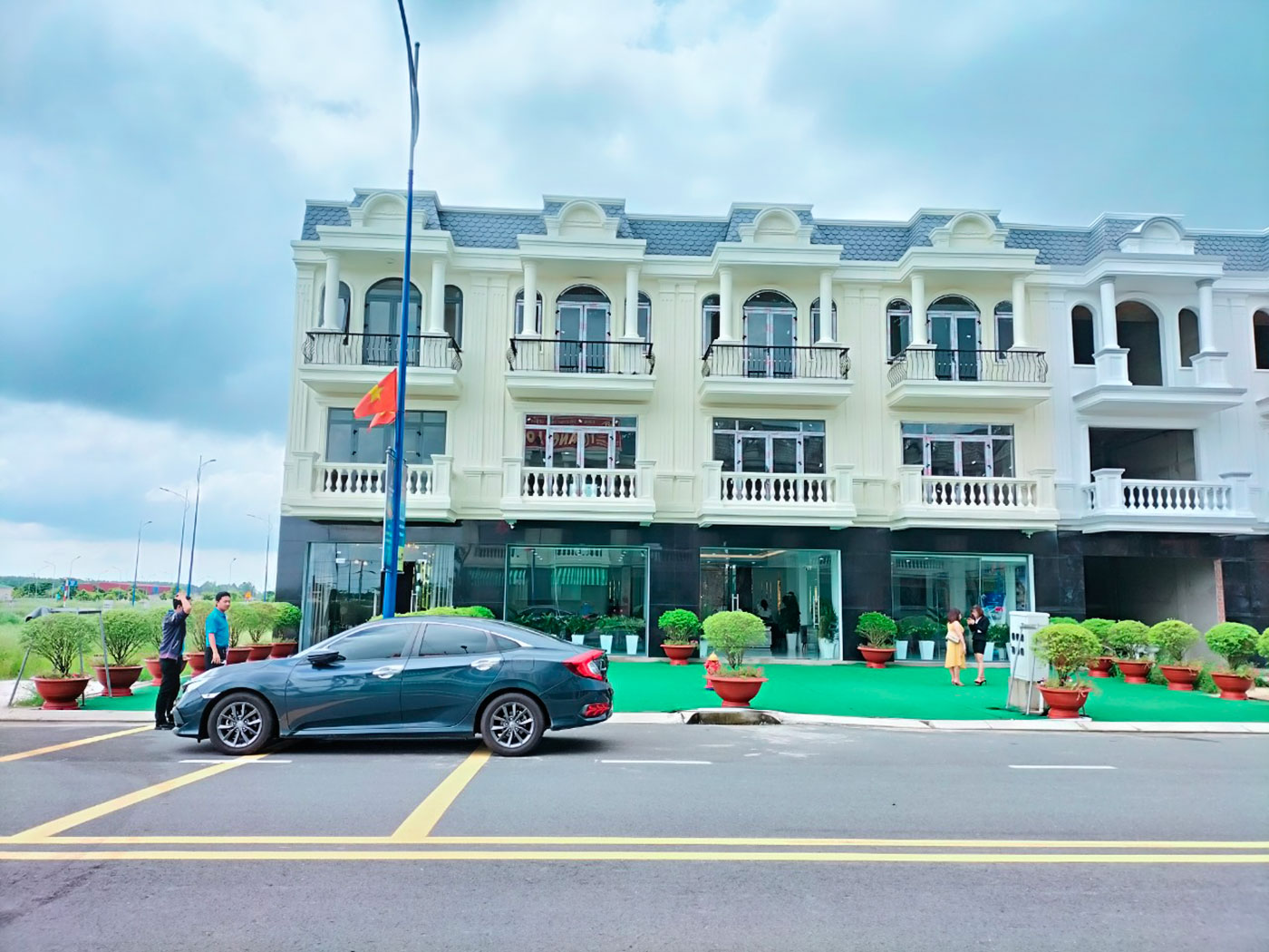 Nhà phố thương mại - Shophouse Thăng Long Luxury hấp dẫn về vị trí và tiềm năng - Ảnh 7 Nhà phố thương mại - Shophouse Thăng Long Luxury hấp dẫn về vị trí và tiềm năng - Ảnh 7