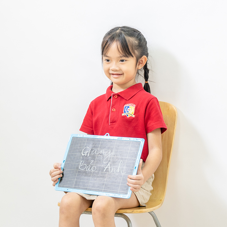 1.001 sắc thái hài hước khi... chụp ảnh thẻ nhập học trường quốc tế - ảnh 5 1.001 sắc thái hài hước khi... chụp ảnh thẻ nhập học trường quốc tế - ảnh 5