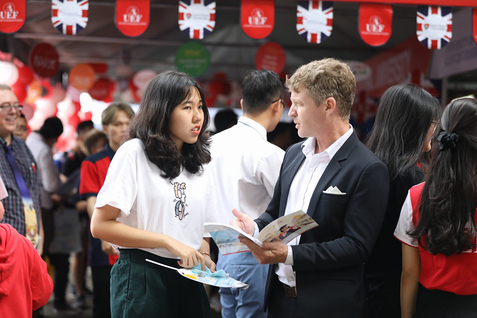 Tiếng Anh là công cụ để người trẻ tự tin chinh phục môi trường hội nhập - Ảnh 2 Tiếng Anh là công cụ để người trẻ tự tin chinh phục môi trường hội nhập - Ảnh 2