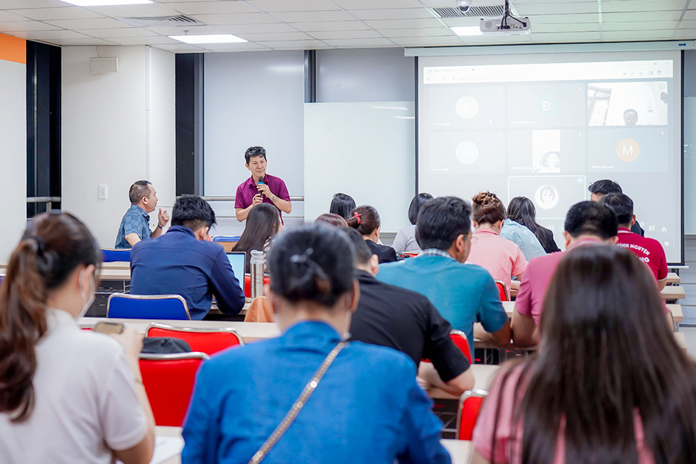Thêm lợi thế phát triển với bằng thạc sĩ UEF - Ảnh 2 Thêm lợi thế phát triển với bằng thạc sĩ UEF - Ảnh 2