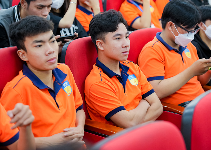 Sinh viên HUTECH học từ Chủ tịch Tập đoàn xây dựng Hòa Bình Lê Viết Hải - Ảnh 4 Sinh viên HUTECH học từ Chủ tịch Tập đoàn xây dựng Hòa Bình Lê Viết Hải - Ảnh 4
