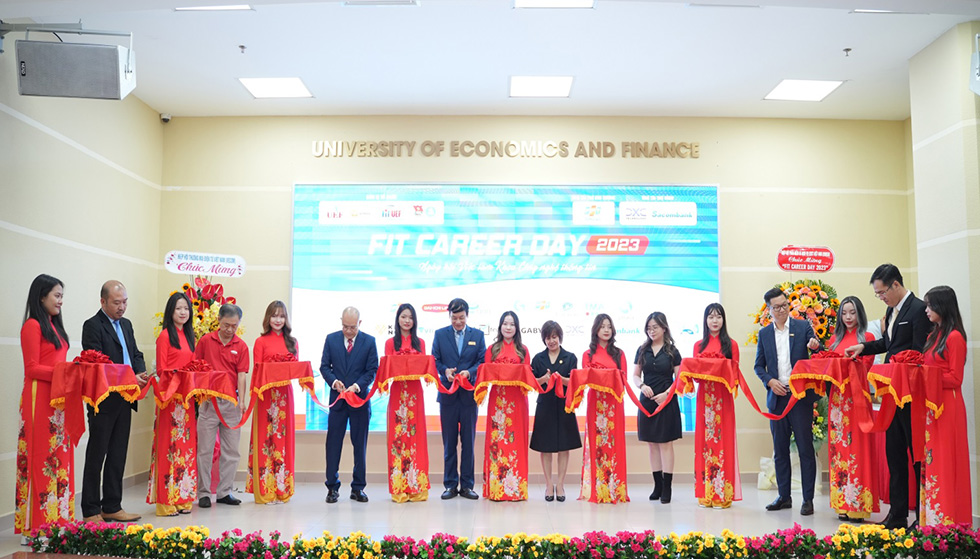 Ứng dụng công nghệ số trong phỏng vấn thực tập tốt nghiệp tại UEF - Ảnh 2 Ứng dụng công nghệ số trong phỏng vấn thực tập tốt nghiệp tại UEF - Ảnh 2
