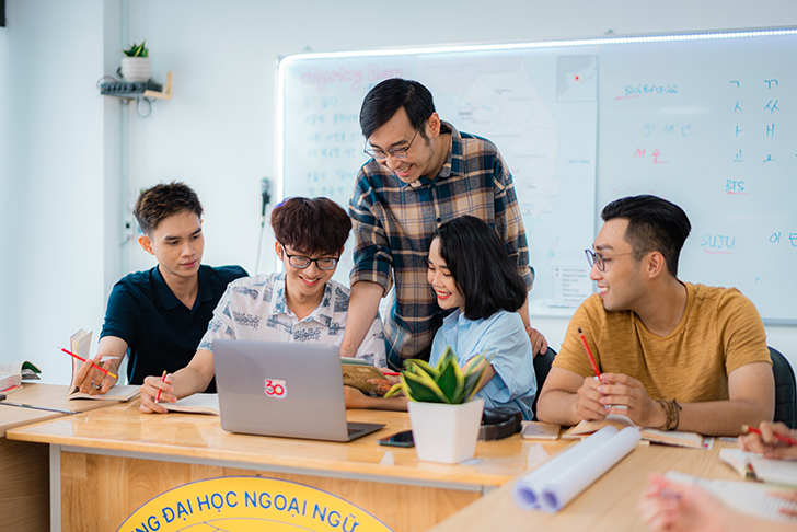 Đồng hành cùng sĩ tử 2K6, HUFLIT không tăng học phí năm học 2024 - 2025 Đồng hành cùng sĩ tử 2K6, HUFLIT không tăng học phí năm học 2024 - 2025